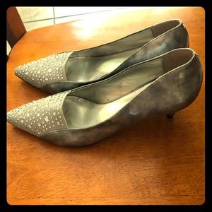 Gray Dress Pumps
